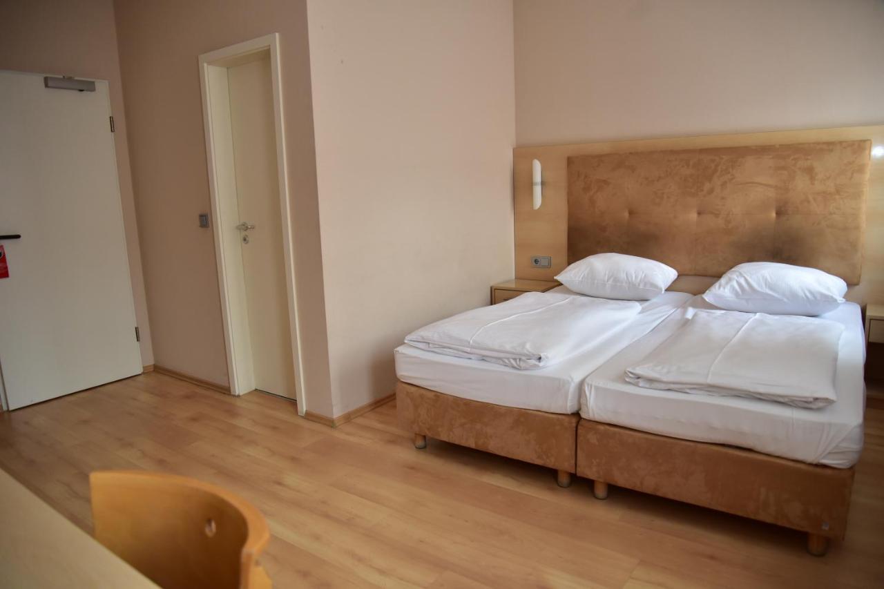 Hotel Am Kurfuerstenplatz - Messe فرانكفورت المظهر الخارجي الصورة