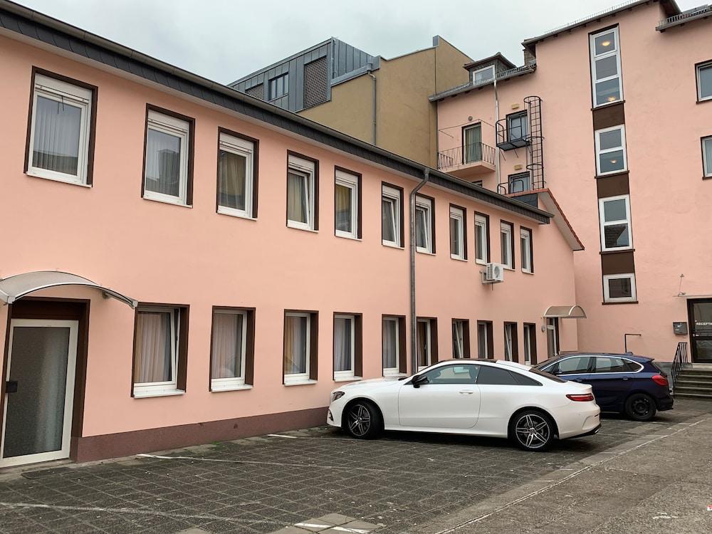 Hotel Am Kurfuerstenplatz - Messe فرانكفورت المظهر الخارجي الصورة